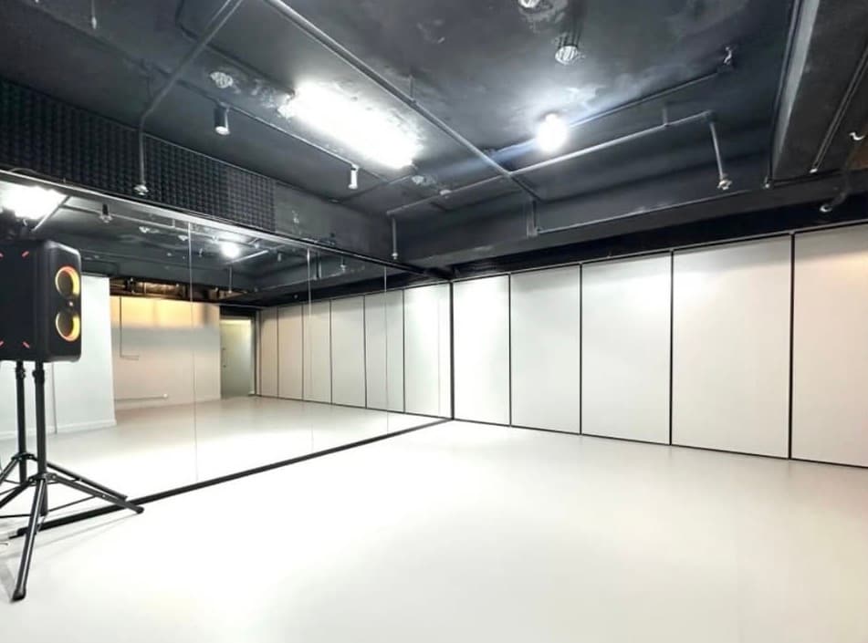 BaseOut Dance Studio 1