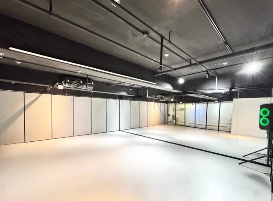 BaseOut Dance Studio 3