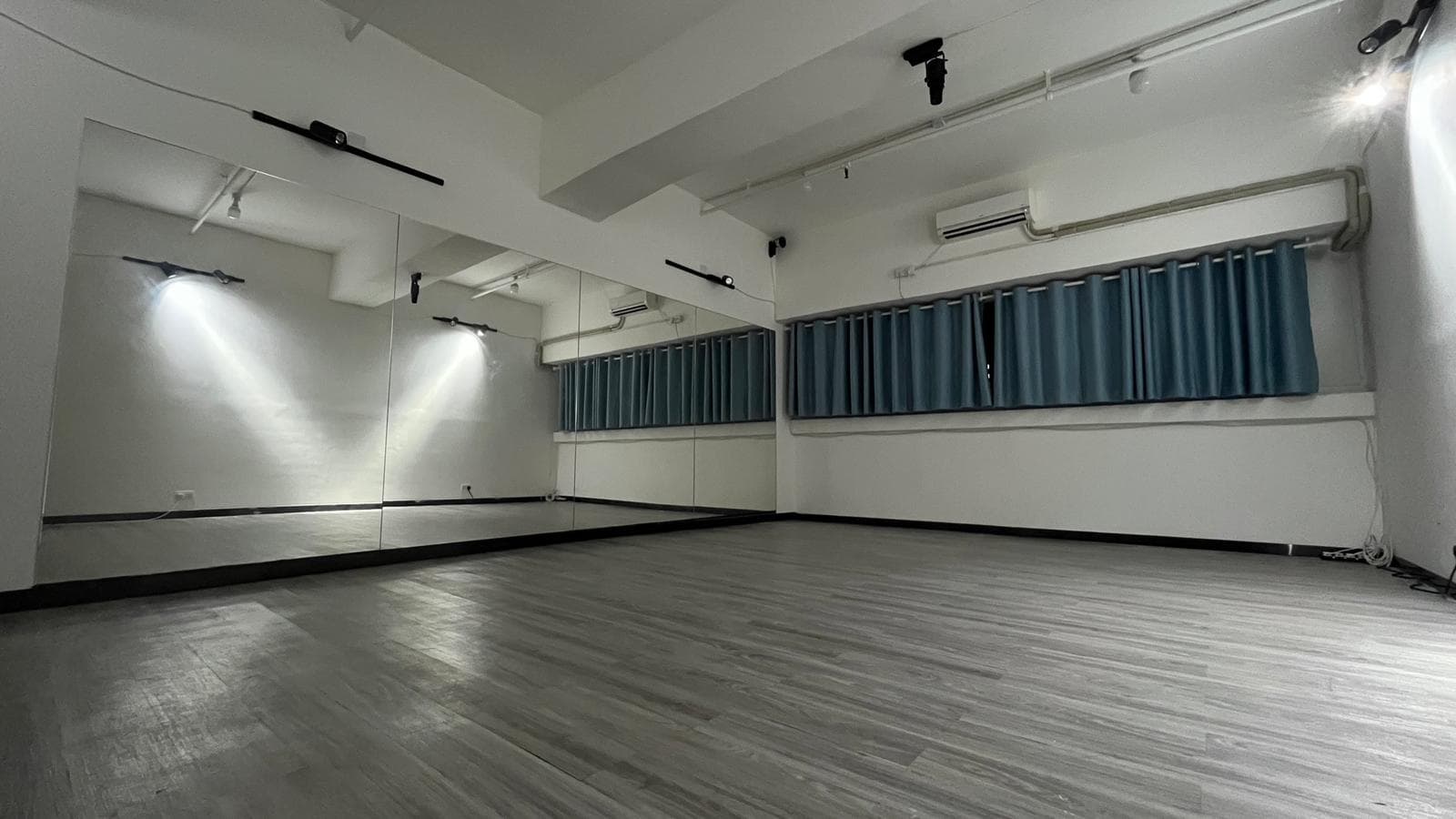 HAPPENs Dance Studio 1