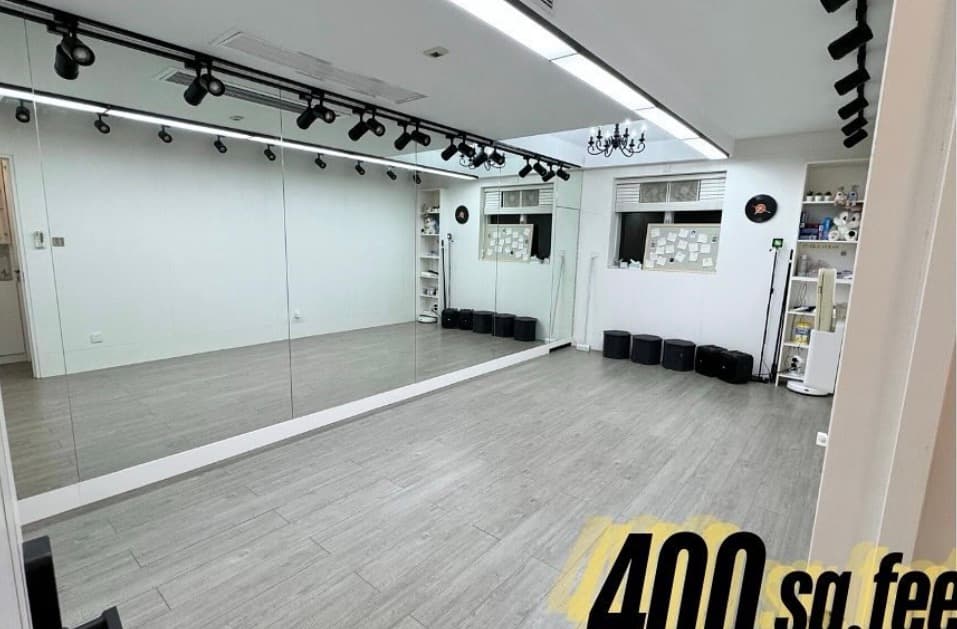 IRIDESCENCE Dance Studio 1